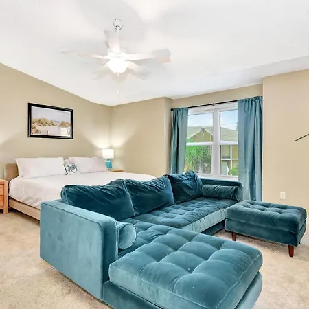 Beach Escape - Walk To Beach - 3 Bedrooms